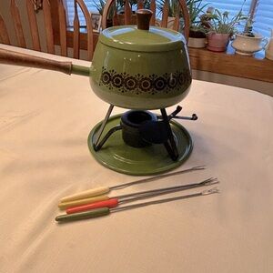 Fondue Pot